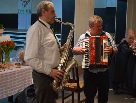 Wspaniała zabawa w gronie sąsiadów