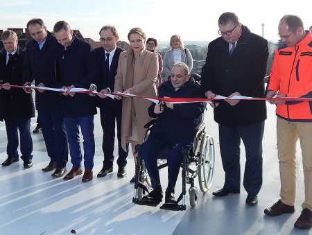 Przecięto wstęgę na płycie lądowiska