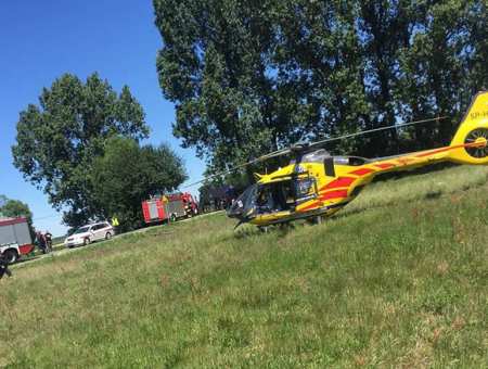 Wypał z drogi i uderzył w drzewo