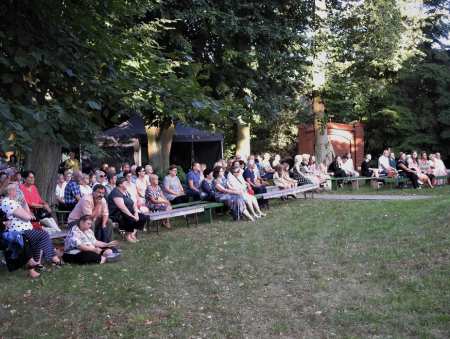 Znów muzycznie w przykościelnych ogrodach