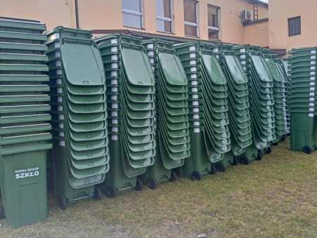 Pojemniki na szkło trafiły do mieszkańców