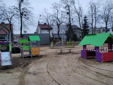 Powstał plac zabaw