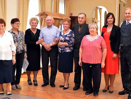 Wybory i zabawa seniorów