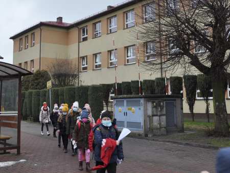 Uczniowie powrócili w szkolne mury