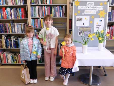 Akcja „Żonkile” w trzcinickiej bibliotece