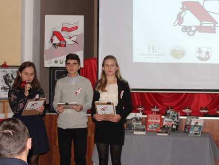 Młodzi pamiętają o wybitnych sportowcach minionego stulecia