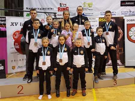 Medalowe zdobycze karateków z Perzowa