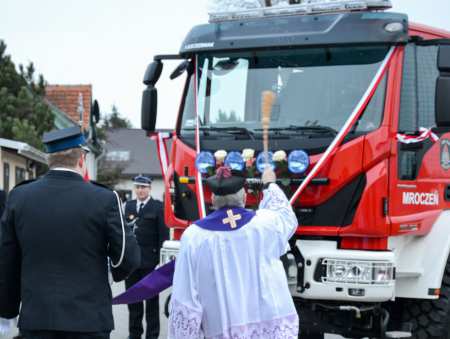 OSP Mroczeń z nowym wozem bojowym
