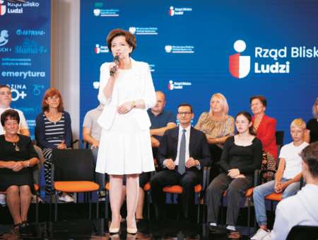 „Rząd Blisko Ludzi” – puste hasło czy fakt? Sprawdzamy
