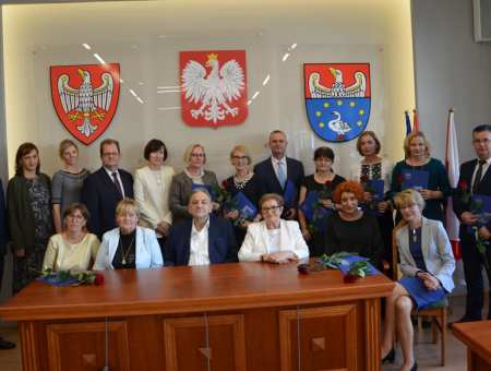 Nauczyciele odebrali Nagrody Starosty